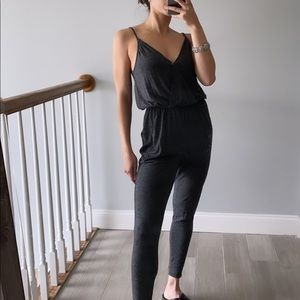 Urban Outfitters Jumpsuit 🌹